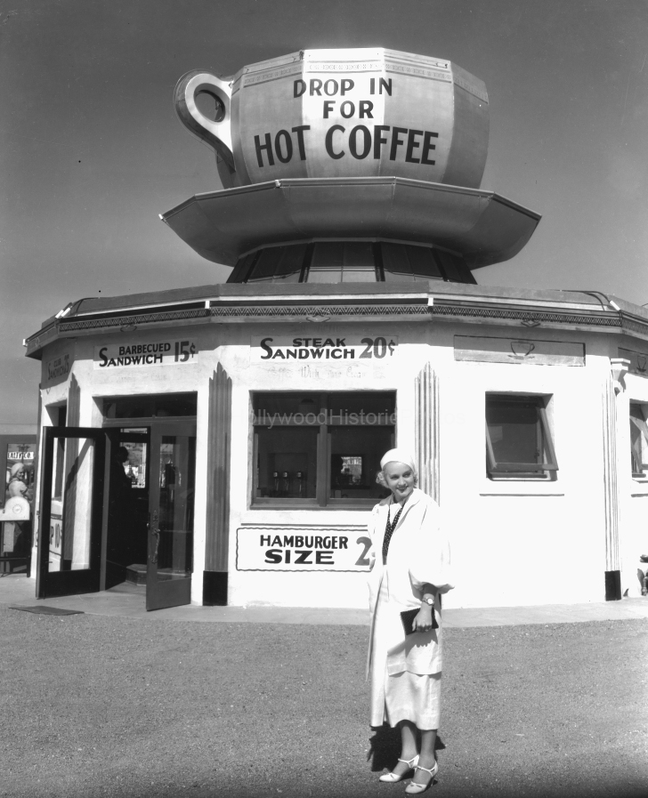 Coffee Cup Cafe 1934.jpg